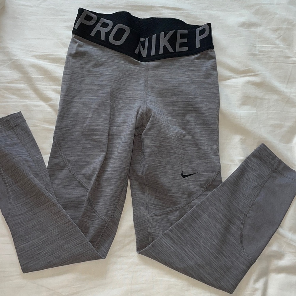 NEVER WORN grey nike pro legging